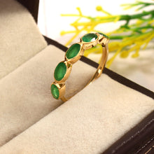 Load image into Gallery viewer, 1.60 CT EMERALD & 14K YELLOW GOLD BEZEL SETTING RING