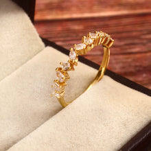 Load image into Gallery viewer, 0.50 CT DIAMOND & 14K YELLOW GOLD FANCY SHAPE RING