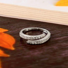 Load image into Gallery viewer, 0.35 CT DIAMOND 14K YELLOW GOLD RING