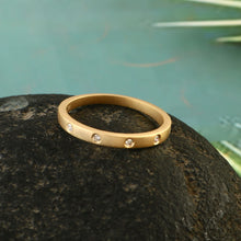 Load image into Gallery viewer, 0.08 CT DIAMOND 14K YELLOW GOLD RING