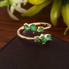 Load image into Gallery viewer, 0.90 CT EMERALD 14K YELLOW GOLD OPAN RING