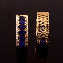 Load image into Gallery viewer, 0.45 CT DIAMOND & 4.90 CT BLUE SAPPHIRE OVAL 14 K YELLOW GOLD HOOP