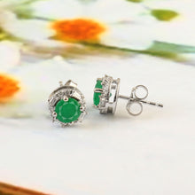 Load image into Gallery viewer, DIAMOND AND DIAMOND BAGUETTE 14K WHITE GOLD WITH EMERALD ROUND STUDS