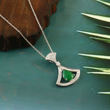 Load image into Gallery viewer, DIAMOND AND 14K WHITE GOLD WITH EMERALD PENDANT CHAIN