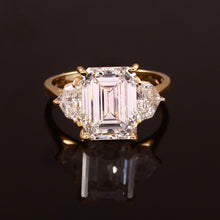 Load image into Gallery viewer, 5.00 CT LAB DIAMOND & 14K YELLOW GOLD TRAPEZOIDS SHAPE AND LAB EMERALD CUT SOLITAIRE RING