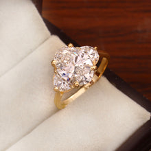 Load image into Gallery viewer, 5.00 CT LAB GROWN DIAMOND & 14K YELLOW GOLD HALF MOON SHAPE AND OVAL SOLITAIRE RING