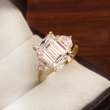 Load image into Gallery viewer, 5.00 CT LAB DIAMOND & 14K YELLOW GOLD TRAPEZOIDS SHAPE AND LAB EMERALD CUT SOLITAIRE RING