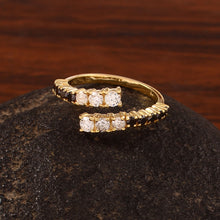 Load image into Gallery viewer, DIAMOND AND 14K YELLOW GOLD WITH BLACK DIAMOND RING