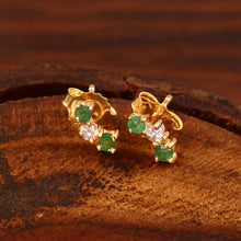Load image into Gallery viewer, DIAMOND AND 14K YELLOW GOLD WITH EMERALD SMALL STUDS