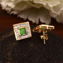 Load image into Gallery viewer, 0.85 CT DIAMOND BAGUETTE 14K YELLOW GOLD AND EMERALD STUDS EARRING