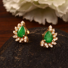Load image into Gallery viewer, 0.45 CT DIAMOND 14K YELLOW GOLD EMERALD EARRING