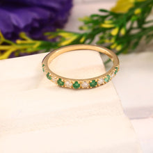Load image into Gallery viewer, 0.20 CT DIAMOND & 14K YELLOW GOLD EMERALD RING