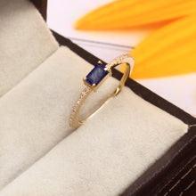 Load image into Gallery viewer, 0.14 CT DIAMOND & 14K YELLOW GOLD RING with sapphire