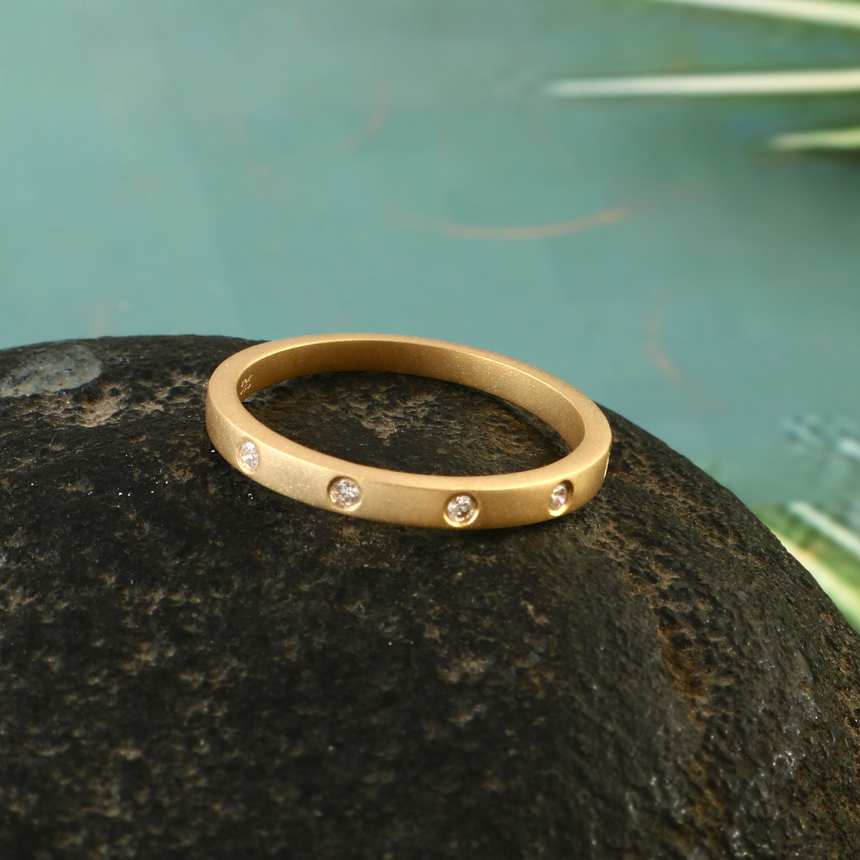 0.08 CT DIAMOND 14K YELLOW GOLD RING