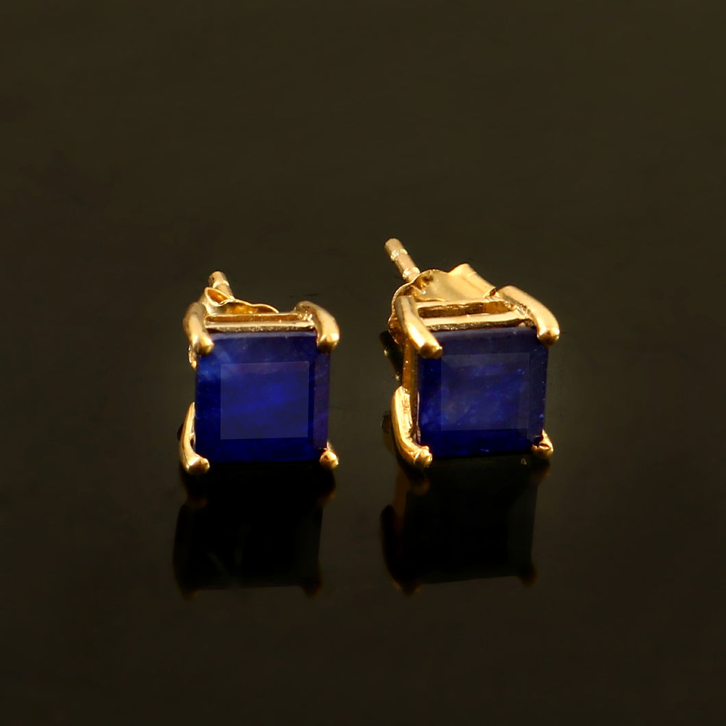BLUE SAPPHIRE AND 14K YELLOW GOLD SQUARE SHAPE STUDS EARRING