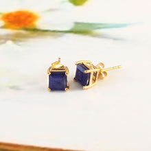 Load image into Gallery viewer, BLUE SAPPHIRE AND 14K YELLOW GOLD SQUARE SHAPE STUDS EARRING
