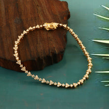 Load image into Gallery viewer, DIAMOND AND 14K YELLOW GOLD BRACELET
