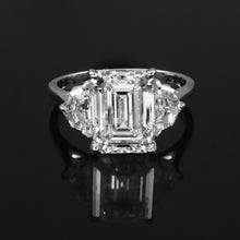 Load image into Gallery viewer, 4.00 CT LAB DIAMOND &amp; 14K  WHITE GOLD LAB GROWN TRAPEZOIDS SHAPE AND EMERALD CUT SOLITAIRE RING
