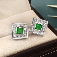 Load image into Gallery viewer, 0.85 CT DIAMOND BAGUETTE 14K WHITE GOLD AND EMERALD STUDS EARRING
