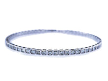 Load image into Gallery viewer, 1.95Ct Diamond flexible Bangle 14K Gold
