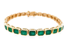 Load image into Gallery viewer, 5.60 Ct bezel set Emerald Bracelet 14K Yellow Gold
