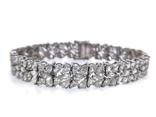 Load image into Gallery viewer, Pear Shaped Cluster diamond bracelet 18K White Gold
